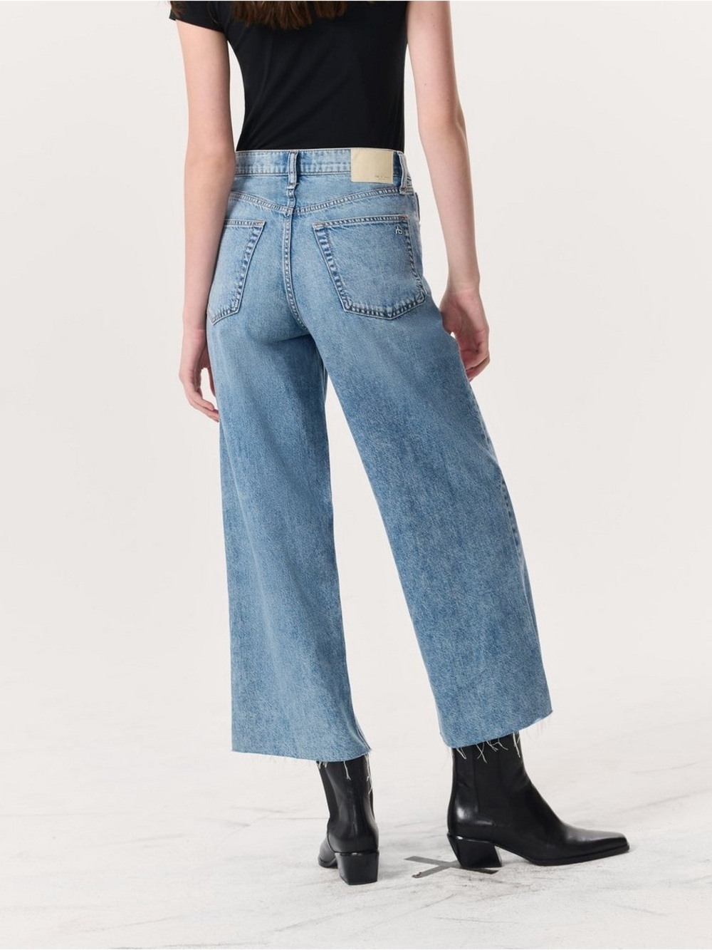 Andi Ankle-Length Jeans
Featherweight in Beacon - Picture 3 of 6